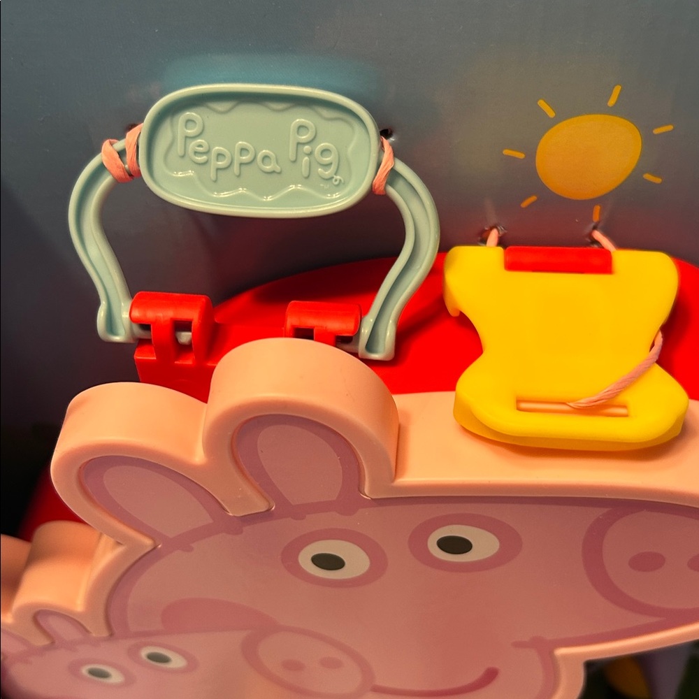 Peppa Pig Carry-Along Brothers and Sisters 9 Figures & Carrying Case New Ages 3+ - Picture 10 of 13